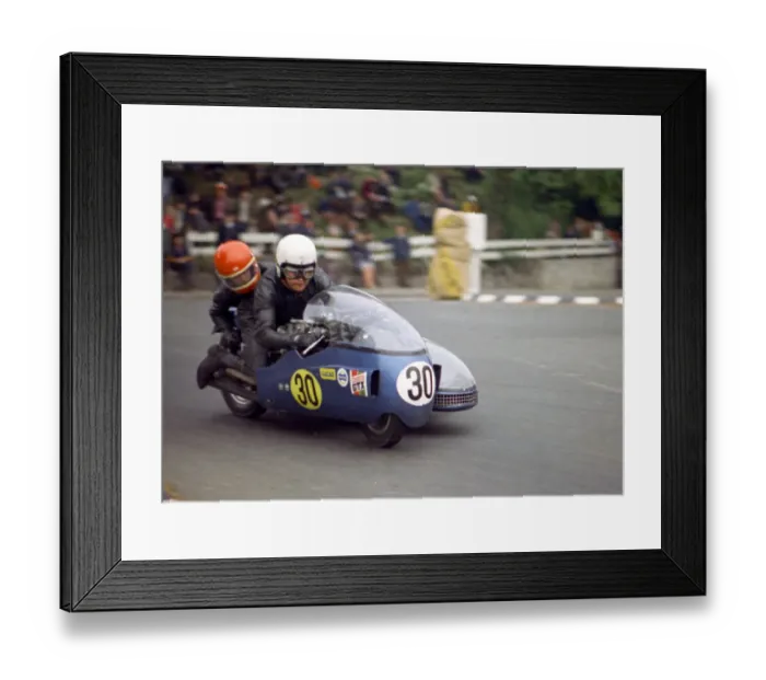 Framed Print : Mick Potter & Phil Burleigh (BSA) 1971 750 Sidecar TT Framed Print : Mick Potter & Phil Burleigh (BSA) 1971 750 Sidecar TT