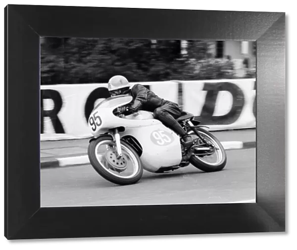Steve Spencer (Norton) 1966 Junior Manx Grand Prix