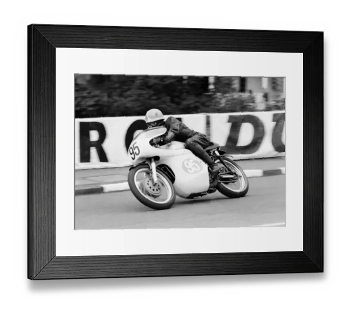 Framed Print : Steve Spencer (Norton) 1966 Junior Manx Grand Prix Framed Print : Steve Spencer (Norton) 1966 Junior Manx Grand Prix