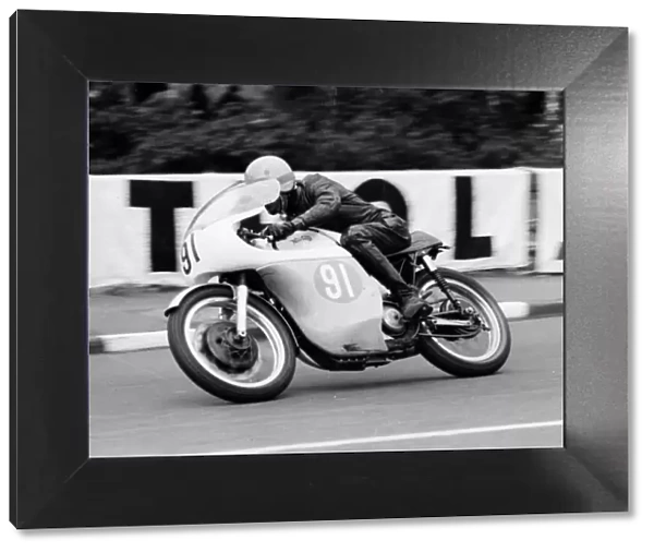Clive Brown (Norton) 1966 Junior Manx Grand Prix