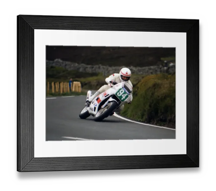 Framed Print : Neil Tuxworth (Yamaha) 1989 Supersport 400 TT Framed Print : Neil Tuxworth (Yamaha) 1989 Supersport 400 TT