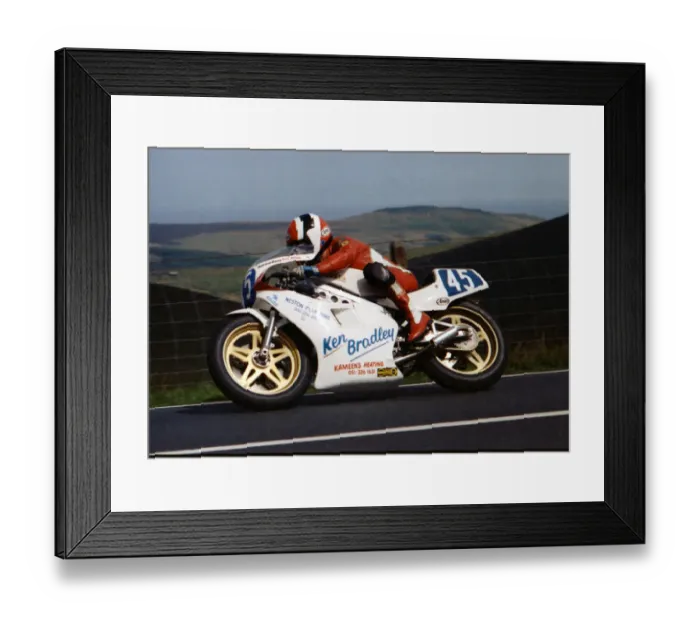 Framed Print : Mick Williams (Yamaha) 1989 Junior TT Framed Print : Mick Williams (Yamaha) 1989 Junior TT