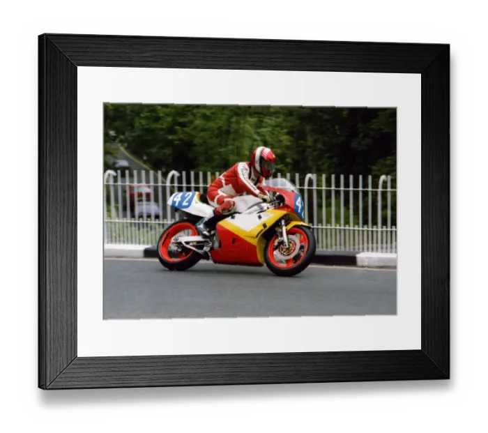 Framed Print : Ray Hanna (Yamaha) 1991 Junior TT Framed Print : Ray Hanna (Yamaha) 1991 Junior TT
