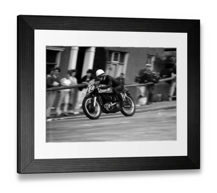 Framed Print : John Chapman (Norton / BSA) 1961 Senior Manx Grand Prix Framed Print : John Chapman (Norton / BSA) 1961 Senior Manx Grand Prix