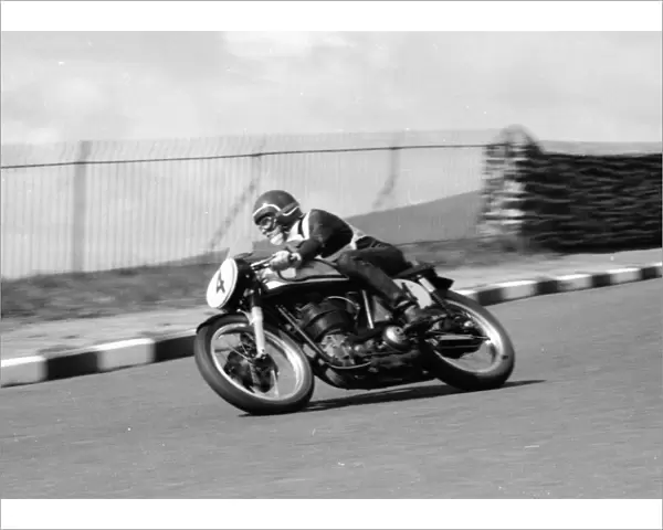 Richard Difazio (Norton) 1961 Senior Manx Grand Prix