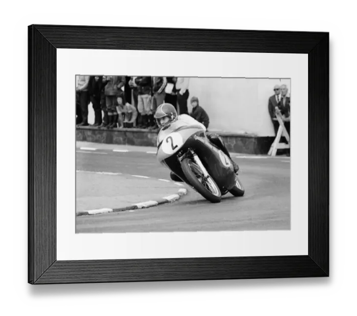 Framed Print : Phil Nicholls (Norton) 1975 Senior Manx Grand Prix