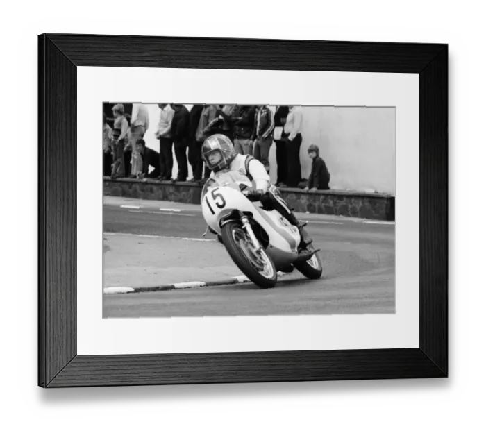 Framed Print : Dave Sharratt (Yamaha) 1975 Senior Manx Grand Prix Framed Print : Dave Sharratt (Yamaha) 1975 Senior Manx Grand Prix
