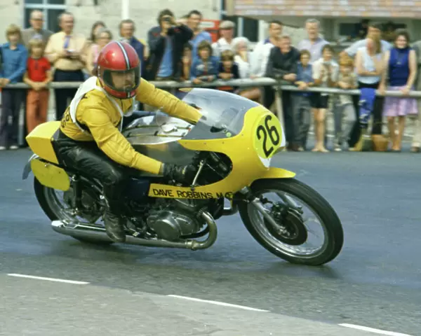 John Cousins (Suzuki) 1975 Senior Manx Grand Prix