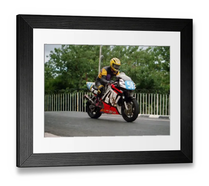Framed Print : Ian Baddeley (Honda) 1995 Newcomers Manx Grand Prix Framed Print : Ian Baddeley (Honda) 1995 Newcomers Manx Grand Prix