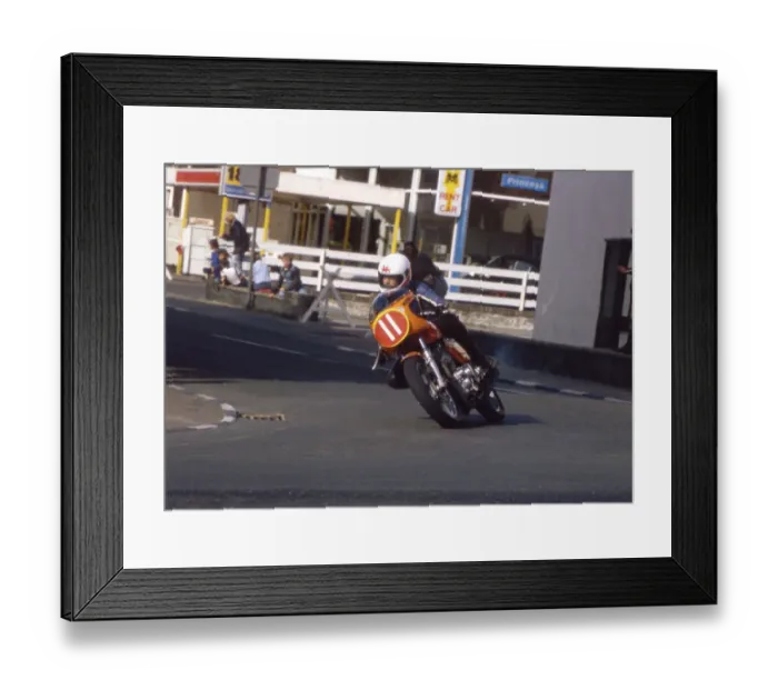 Framed Print : Kevin Hughes (Laverda) 1983 Senior Manx Grand Prix Framed Print : Kevin Hughes (Laverda) 1983 Senior Manx Grand Prix
