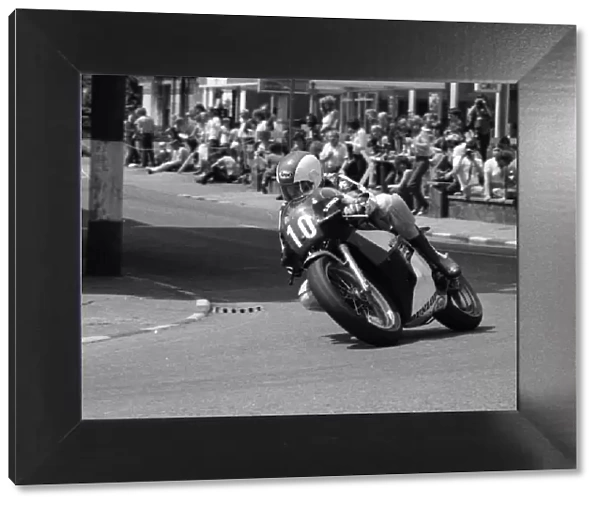 Donny Robinson (Yamaha) 1984 Junior TT