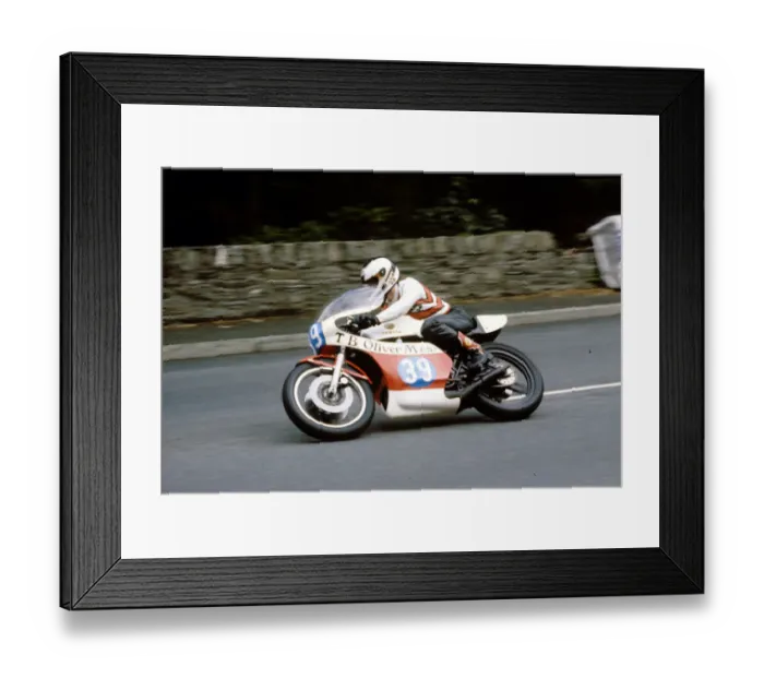 Framed Print : Gary Hislop (Yamaha) 1982 Newcomers Manx Grand Prix Framed Print : Gary Hislop (Yamaha) 1982 Newcomers Manx Grand Prix