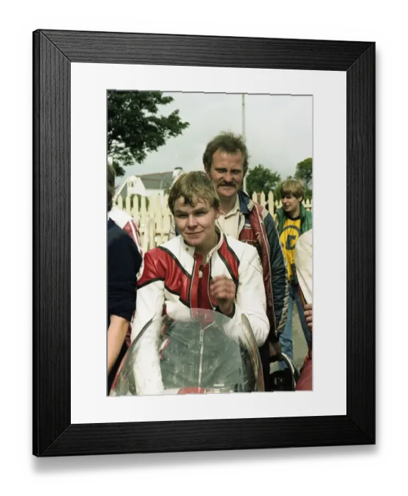 Framed Print : Gary Hislop (Yamaha) 1982 Newcomers Manx Grand Prix Framed Print : Gary Hislop (Yamaha) 1982 Newcomers Manx Grand Prix