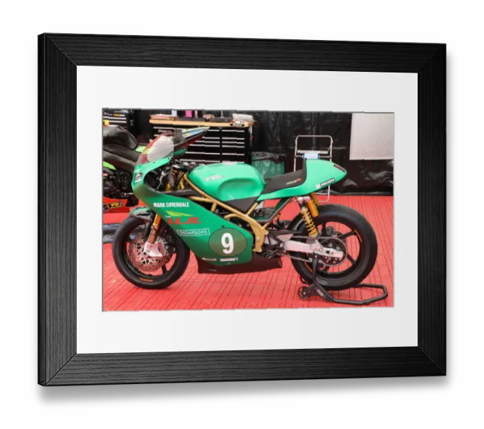 Framed Print : Ian Lougher (Paton) 2018 Lightweight TT Framed Print : Ian Lougher (Paton) 2018 Lightweight TT