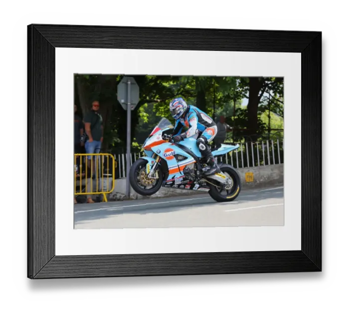Framed Print : David Johson (BMW) 2018 Superbike TT Framed Print : David Johson (BMW) 2018 Superbike TT