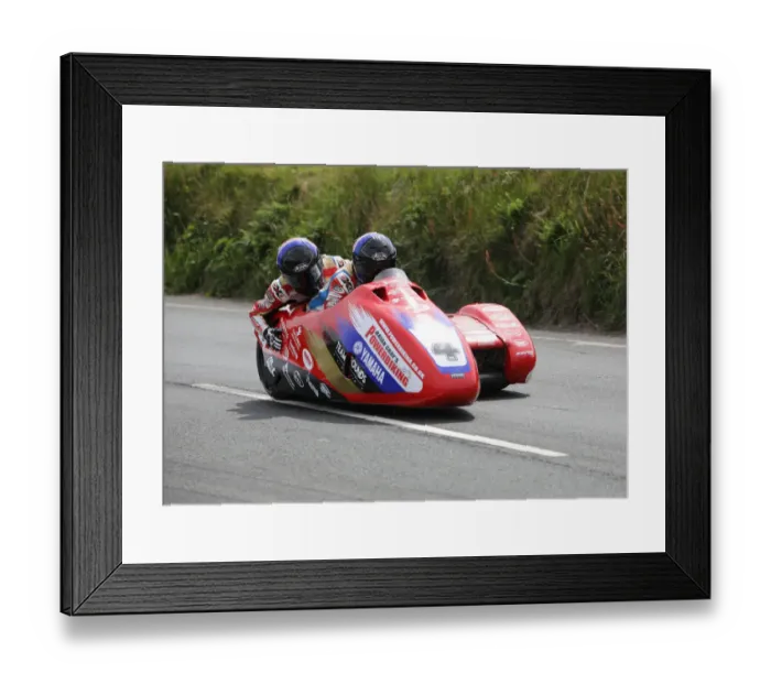 Framed Print : Alan Founds & Jake Lowther (LCR Yamaha) 2018 Sidecar TT Framed Print : Alan Founds & Jake Lowther (LCR Yamaha) 2018 Sidecar TT
