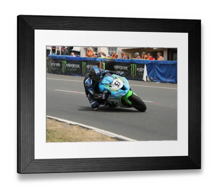Framed Print : Adrian Harrison (Kawasaki) 2018 Senior TT Framed Print : Adrian Harrison (Kawasaki) 2018 Senior TT