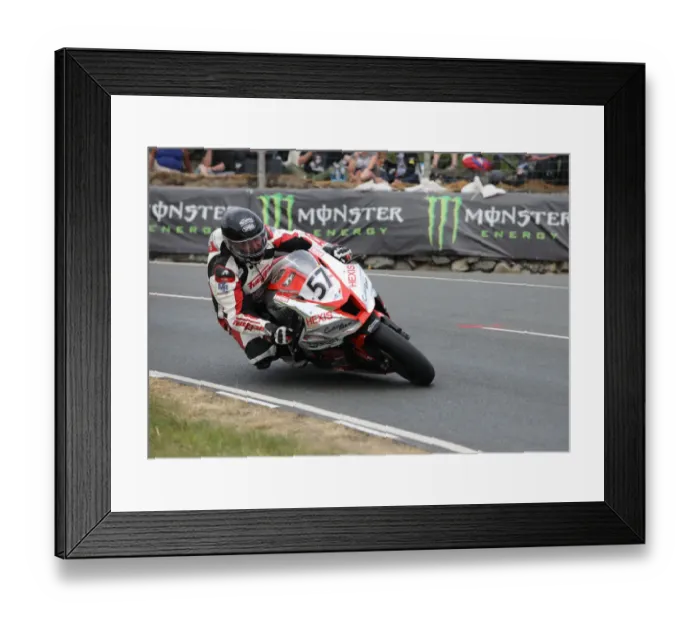 Framed Print : Fabrice Miguet (Kawasaki) 2018 Senior TT Framed Print : Fabrice Miguet (Kawasaki) 2018 Senior TT