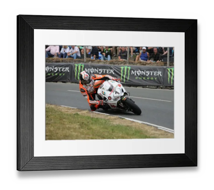 Framed Print : Conor Cummins (Honda) 2018 Senior TT Framed Print : Conor Cummins (Honda) 2018 Senior TT