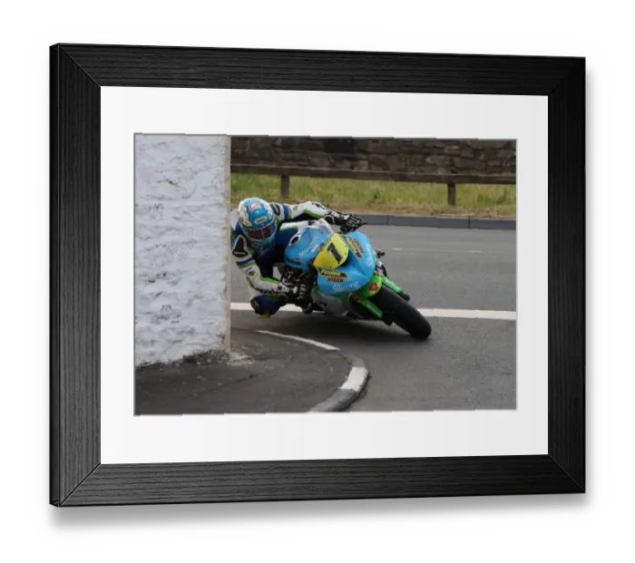 Framed Print : Dean Harrison (Kawasaki) 2018 Southern 100 Framed Print : Dean Harrison (Kawasaki) 2018 Southern 100
