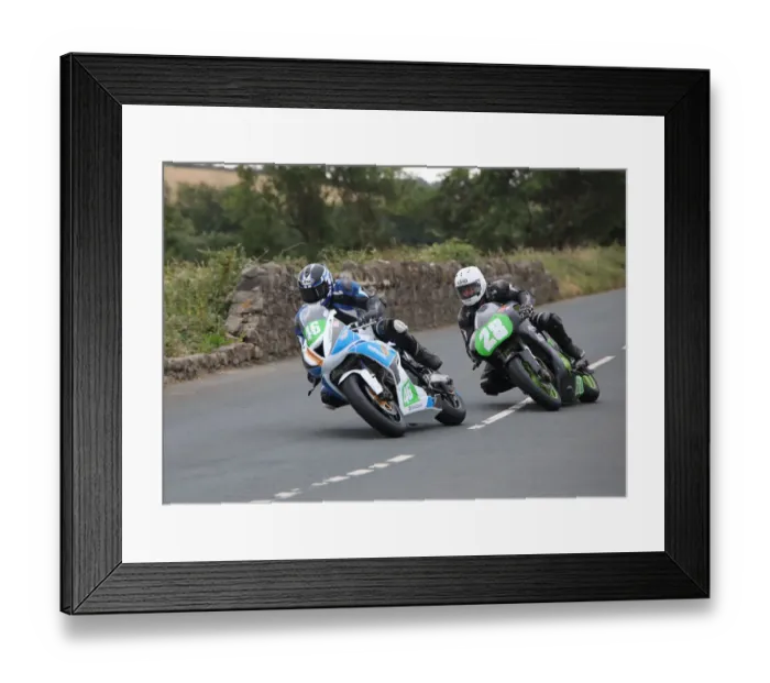 Framed Print : Stephen McKnight (46) & Paul Gartland (Kawasaki) 2018 Southern 100 Framed Print : Stephen McKnight (46) & Paul Gartland (Kawasaki) 2018 Southern 100
