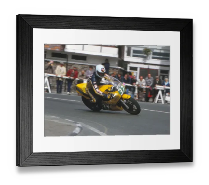 Framed Print : Sean Collister (Yamaha) 1983 Lightweight Manx Grand Prix Framed Print : Sean Collister (Yamaha) 1983 Lightweight Manx Grand Prix