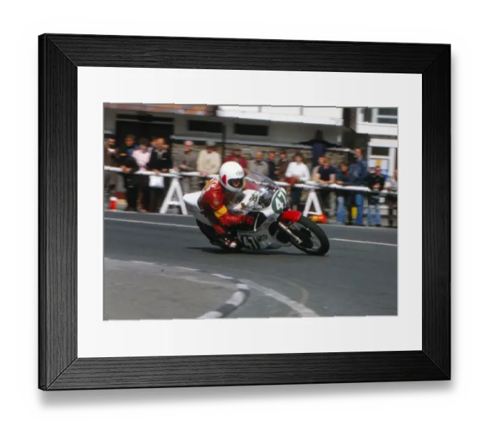 Framed Print : Andy Brew (Yamaha) 1983 Lightweight Manx Grand Prix Framed Print : Andy Brew (Yamaha) 1983 Lightweight Manx Grand Prix