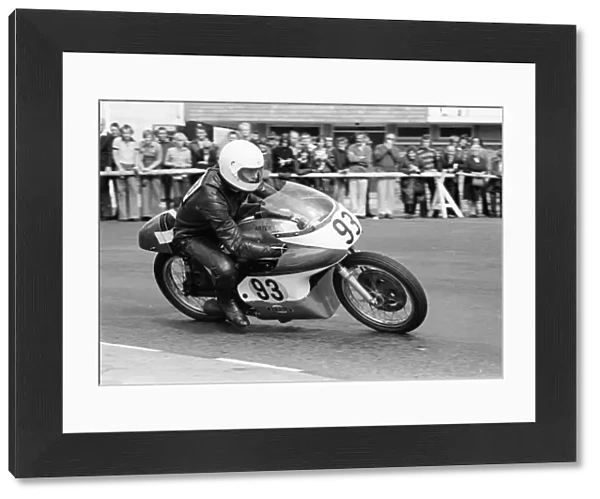 Steve Skinner (Arter Matchless) 1975 Senior Manx Grand Prix