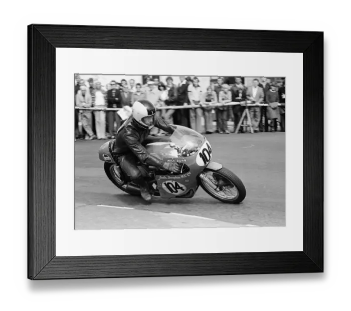 Framed Print : Mike Dunn (Seeley) 1975 Senior Manx Grand Prix Framed Print : Mike Dunn (Seeley) 1975 Senior Manx Grand Prix