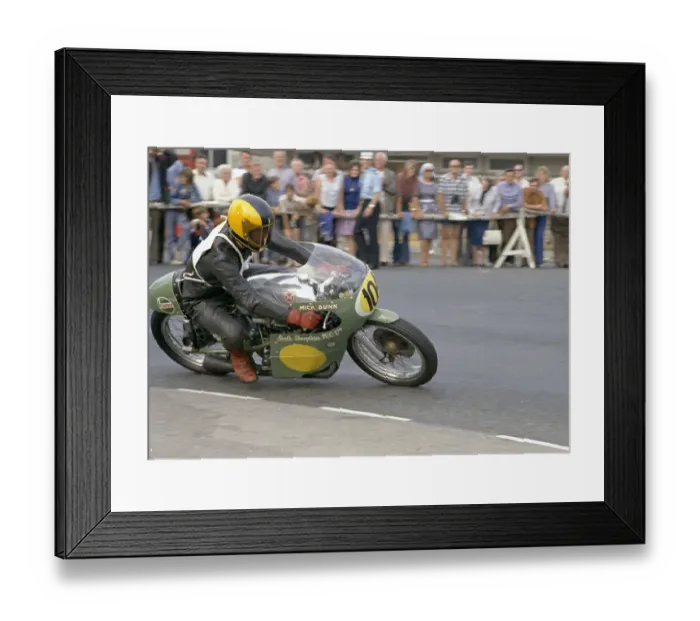 Framed Print : Mike Dunn (Seeley) 1975 Senior Manx Grand Prix Framed Print : Mike Dunn (Seeley) 1975 Senior Manx Grand Prix
