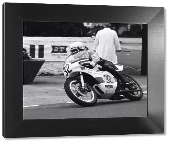 Phil Nicholls (Yamaha) 1977 Senior Manx Grand Prix