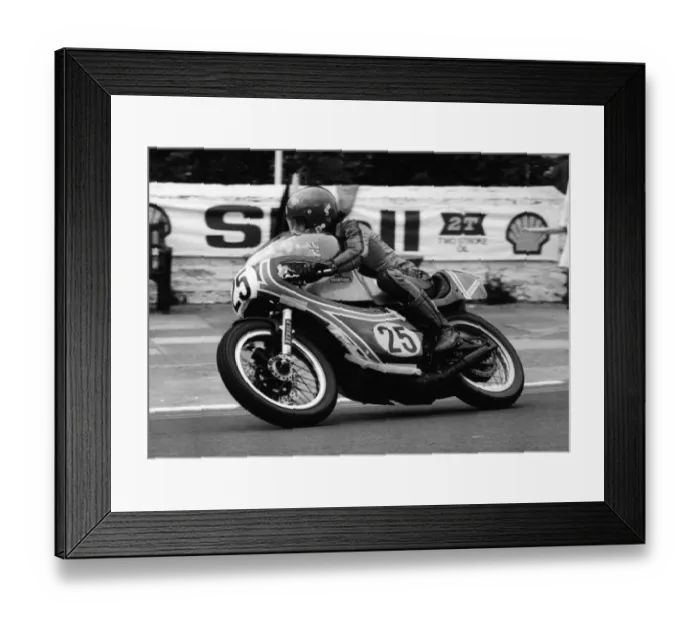 Framed Print : Ron Rowlands (Yamaha) 1977 Senior Manx Grand Prix Framed Print : Ron Rowlands (Yamaha) 1977 Senior Manx Grand Prix