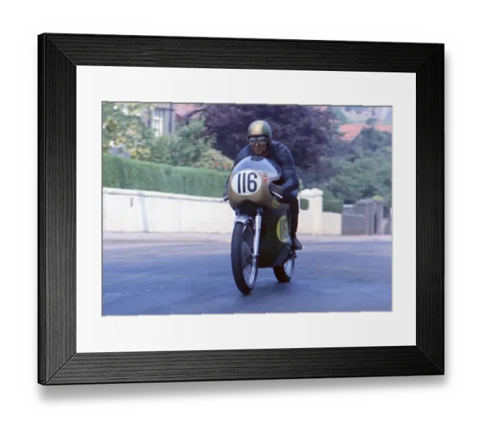 Framed Print : Garth Neveling (Norton) 1970 Senior TT