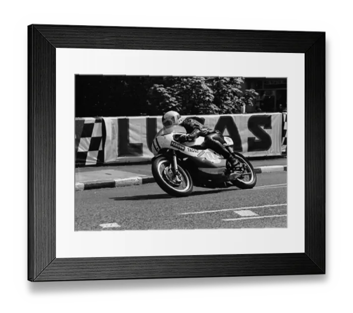 Framed Print : Ivan Hodgkinson (Yamaha) 1973 Lightweight TT Framed Print : Ivan Hodgkinson (Yamaha) 1973 Lightweight TT