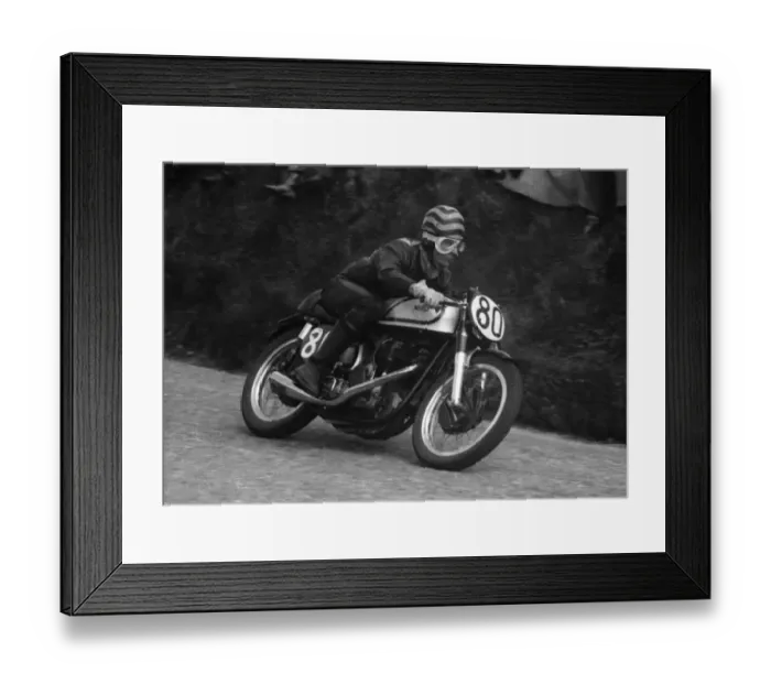 Framed Print : Ken Willis (Norton) 1956 Senior TT Framed Print : Ken Willis (Norton) 1956 Senior TT