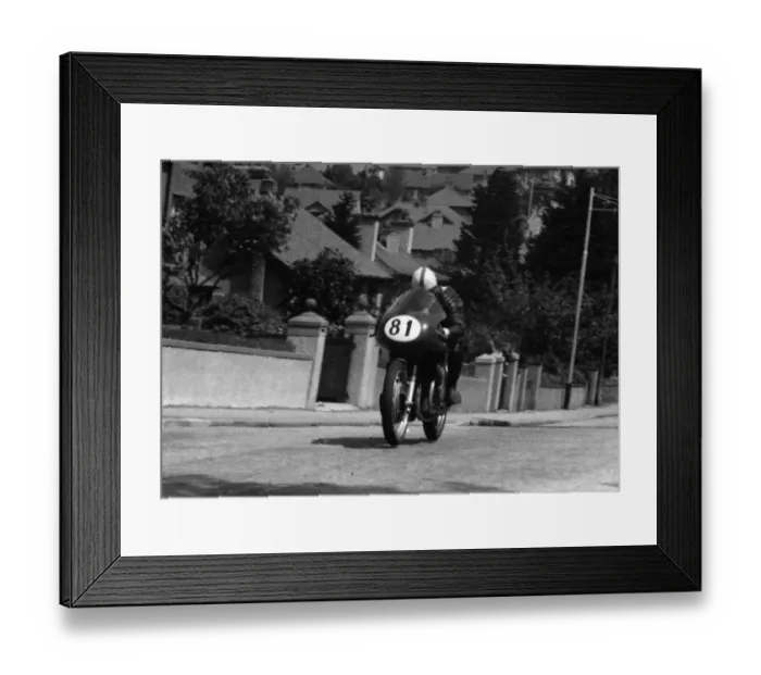 Framed Print : John Surtees (MV) 1956 Senior TT Framed Print : John Surtees (MV) 1956 Senior TT
