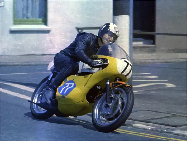 Dennis Brew (Yamaha) 1973 Junior TT