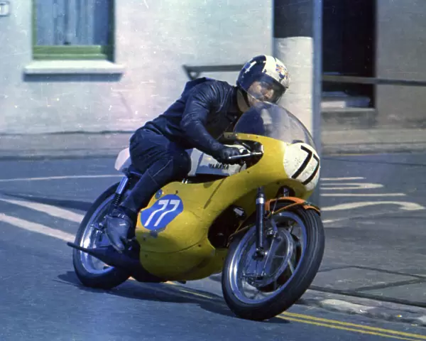 Dennis Brew (Yamaha) 1973 Junior TT