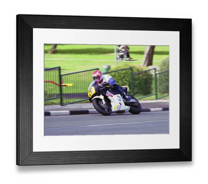 Framed Print : Phil Murden (Honda) 1999 Senior Manx Grand Prix Framed Print : Phil Murden (Honda) 1999 Senior Manx Grand Prix