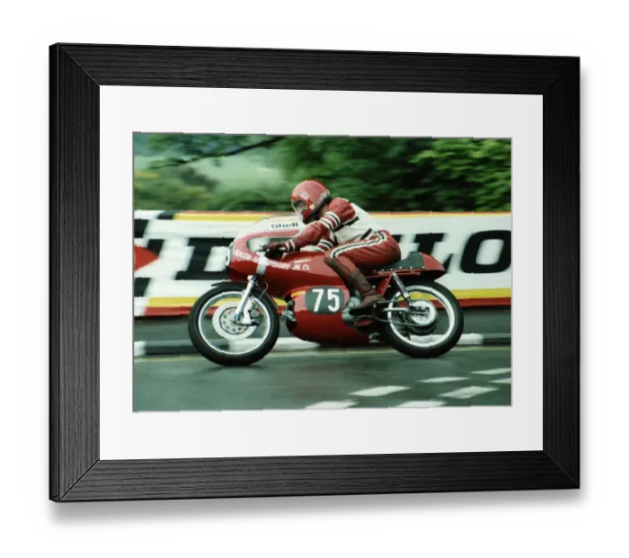 Framed Print : Chris Griffiths (Aermacchi) 1980 Formula 3 TT Framed Print : Chris Griffiths (Aermacchi) 1980 Formula 3 TT
