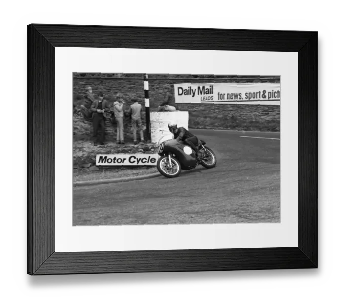 Framed Print : Nigel Warren (Matchless) 1968 Senior Manx Grand Prix Framed Print : Nigel Warren (Matchless) 1968 Senior Manx Grand Prix