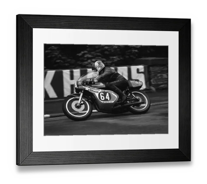 Framed Print : Mick Boddice (Yamaha) 1980 Formula 3 TT Framed Print : Mick Boddice (Yamaha) 1980 Formula 3 TT