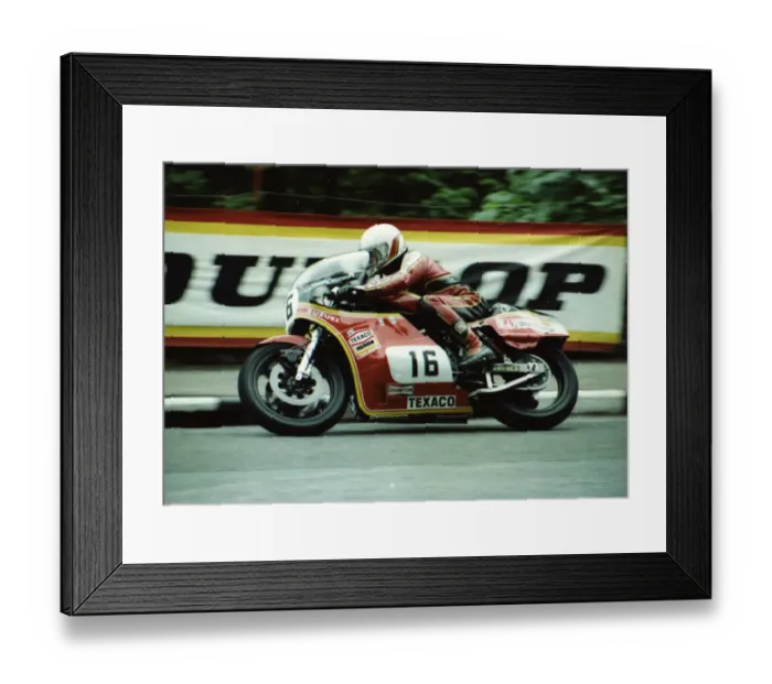 Framed Print : Graeme Crosby (Suzuki) 1980 Classic TT Framed Print : Graeme Crosby (Suzuki) 1980 Classic TT