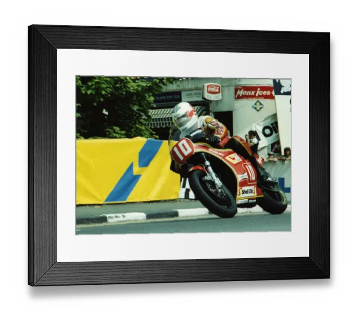 Framed Print : Mick Grant (Suzuki) 1982 Formula One TT Framed Print : Mick Grant (Suzuki) 1982 Formula One TT