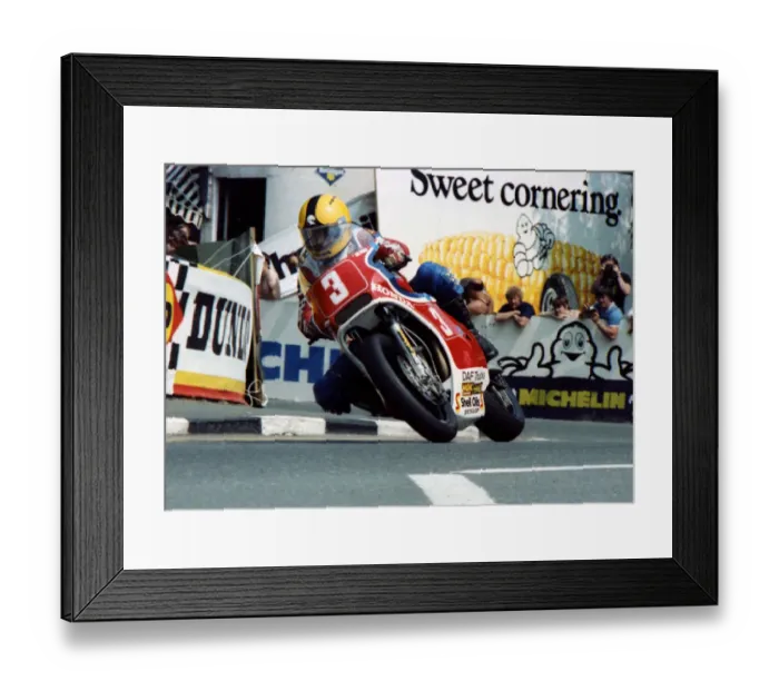 Framed Print : Joey Dunlop (Honda) 1982 Formula One TT Framed Print : Joey Dunlop (Honda) 1982 Formula One TT