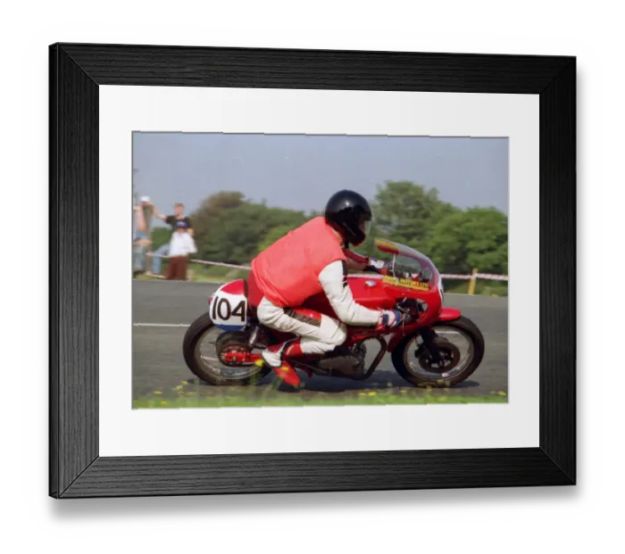Framed Print : Simon Kendall (Aermacchi) 1991 Lightweight Classic Manx Grand Prix Framed Print : Simon Kendall (Aermacchi) 1991 Lightweight Classic Manx Grand Prix