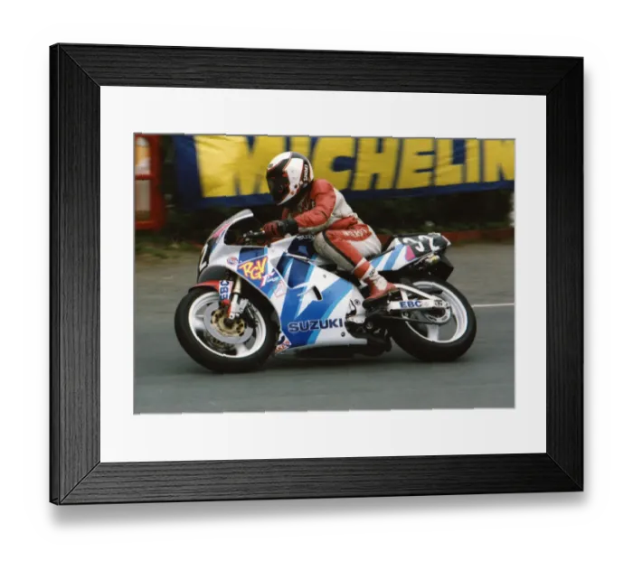 Framed Print : John Raybould (Suzuki) 1992 Supersport 400 TT Framed Print : John Raybould (Suzuki) 1992 Supersport 400 TT