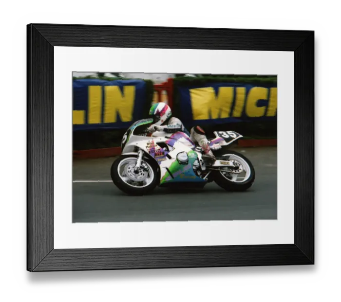 Framed Print : Robert Grant (Yamaha) 1992 Supersport 400 TT Framed Print : Robert Grant (Yamaha) 1992 Supersport 400 TT