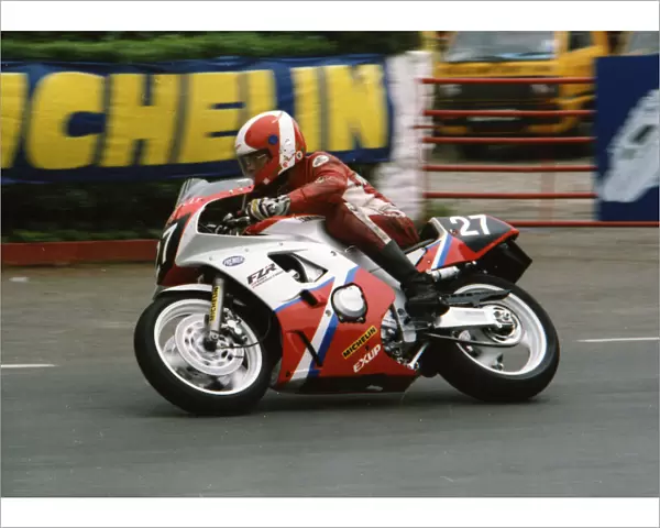 Ray Knight (Yamaha) 1992 Supersport 400 TT