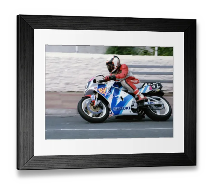 Framed Print : John Raybould (Suzuki) 1992 Supersport 400 TT